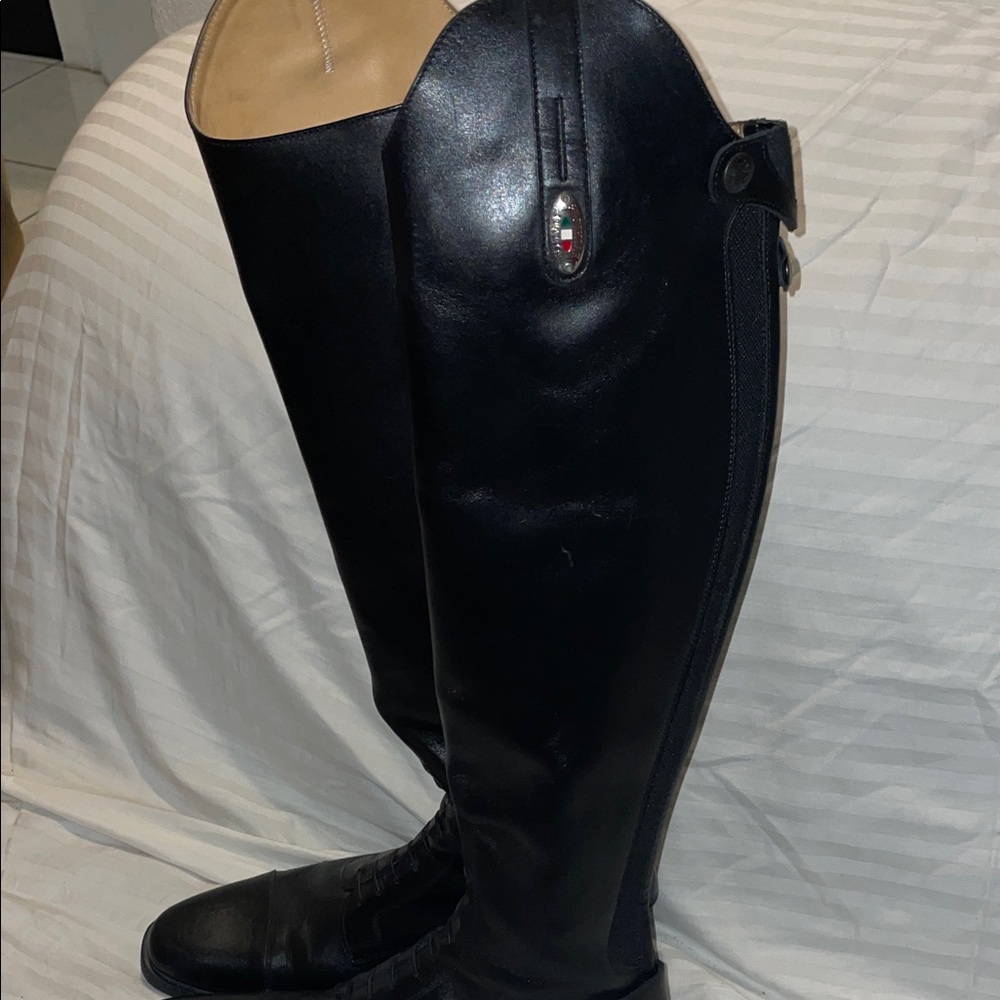 Elegant Black Secchiari horse riding boots